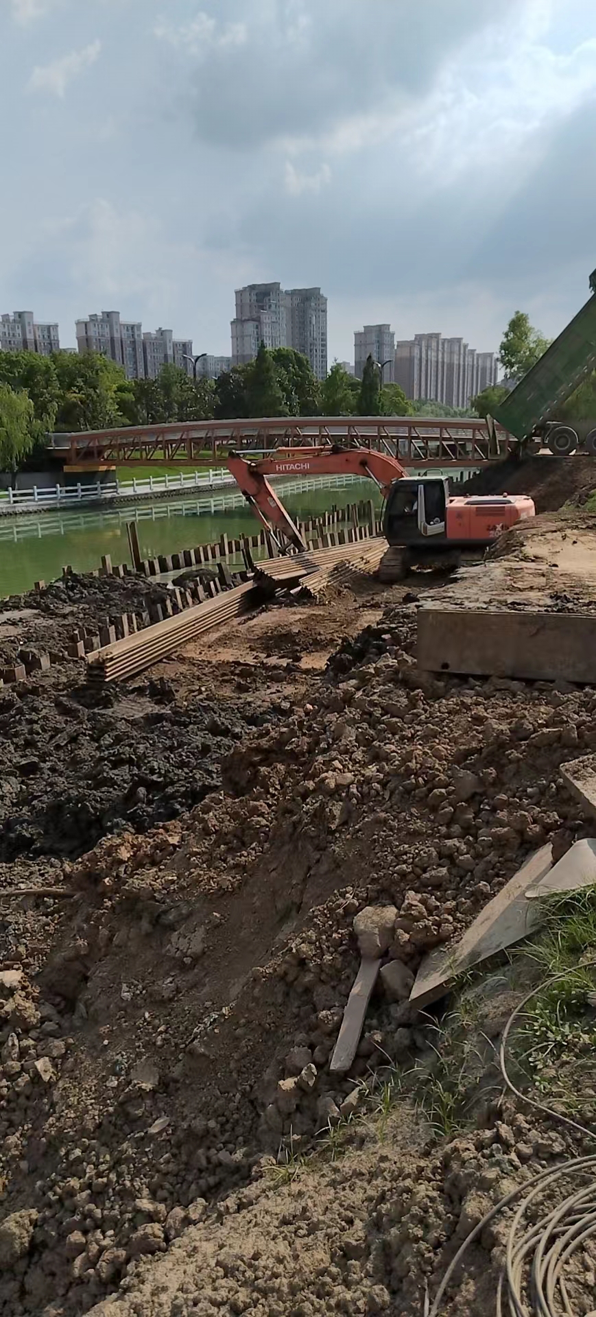 沿山河城區薄落段綜合整治工程-體育公園段應急防汛工程